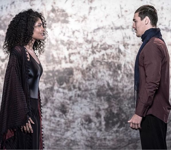 Barbara Reis e Gabriel Leone em cena (Reprodução/Instagram)