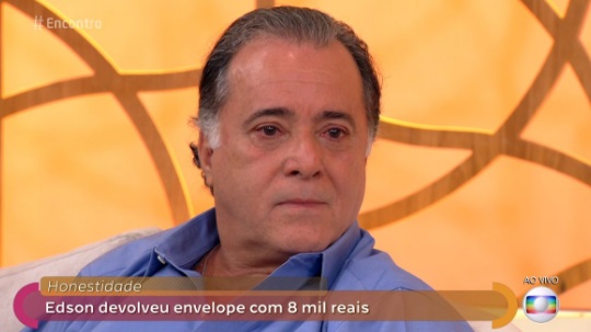 Tony Ramos se emociona com pedreiro que devolveu R$ 8 mil:
