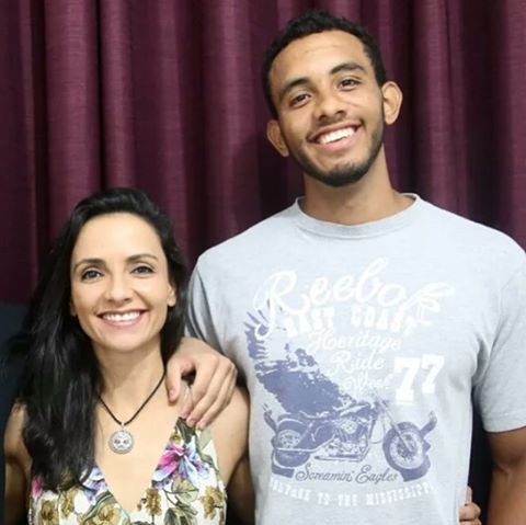 Marinalva, do BBB 17, e o filho Robert