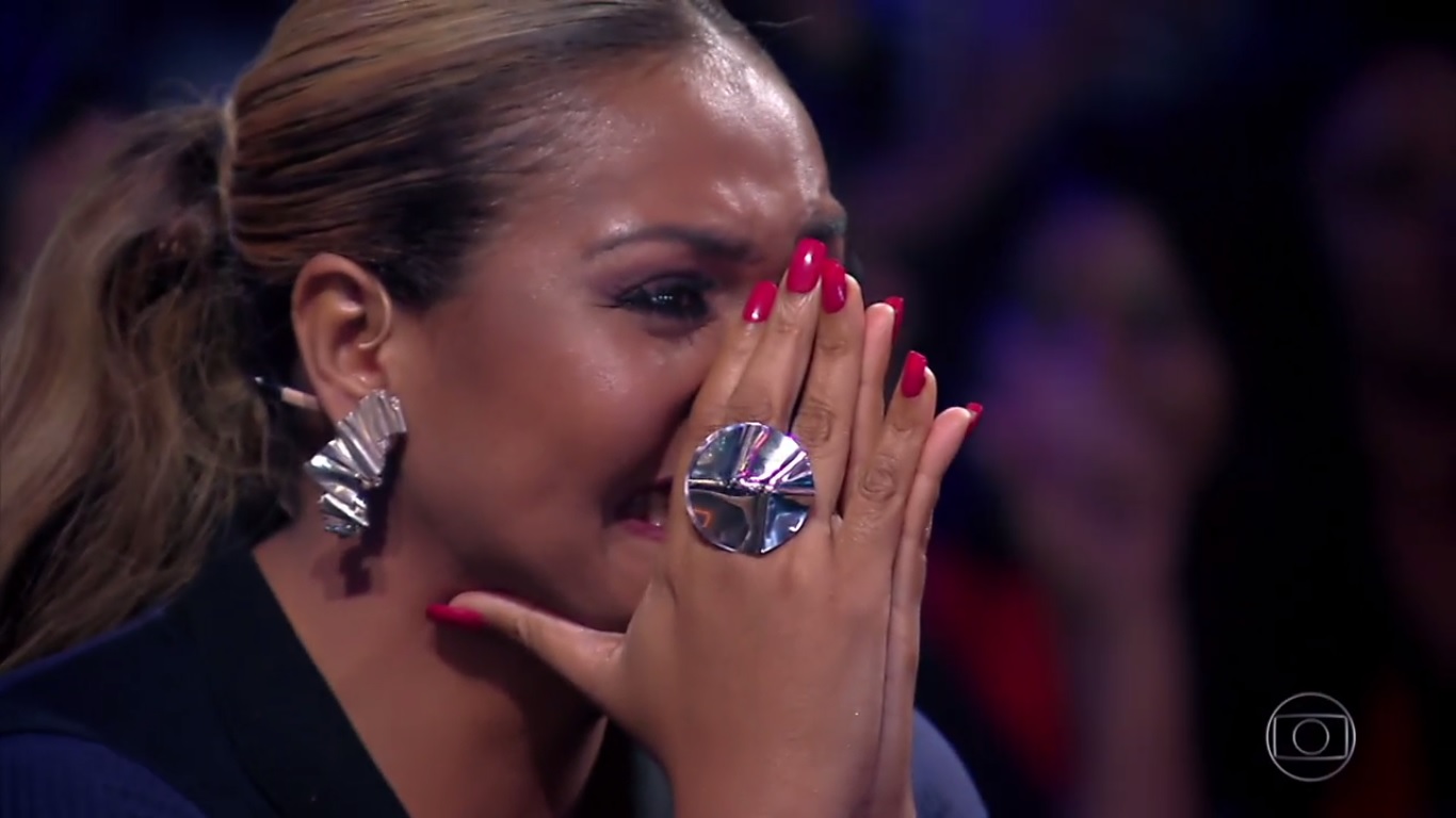Gabi Amarantos se emociona no Tamanho Família (Reprodução)