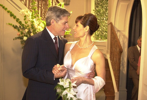 Helena (Christiane Torloni) e César (José Mayer) em Mulheres Apaixonadas (Divulgação/ TV Globo)