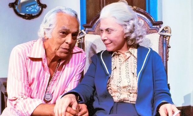 Paulo Gracindo e Yara Cortes em O Casarão