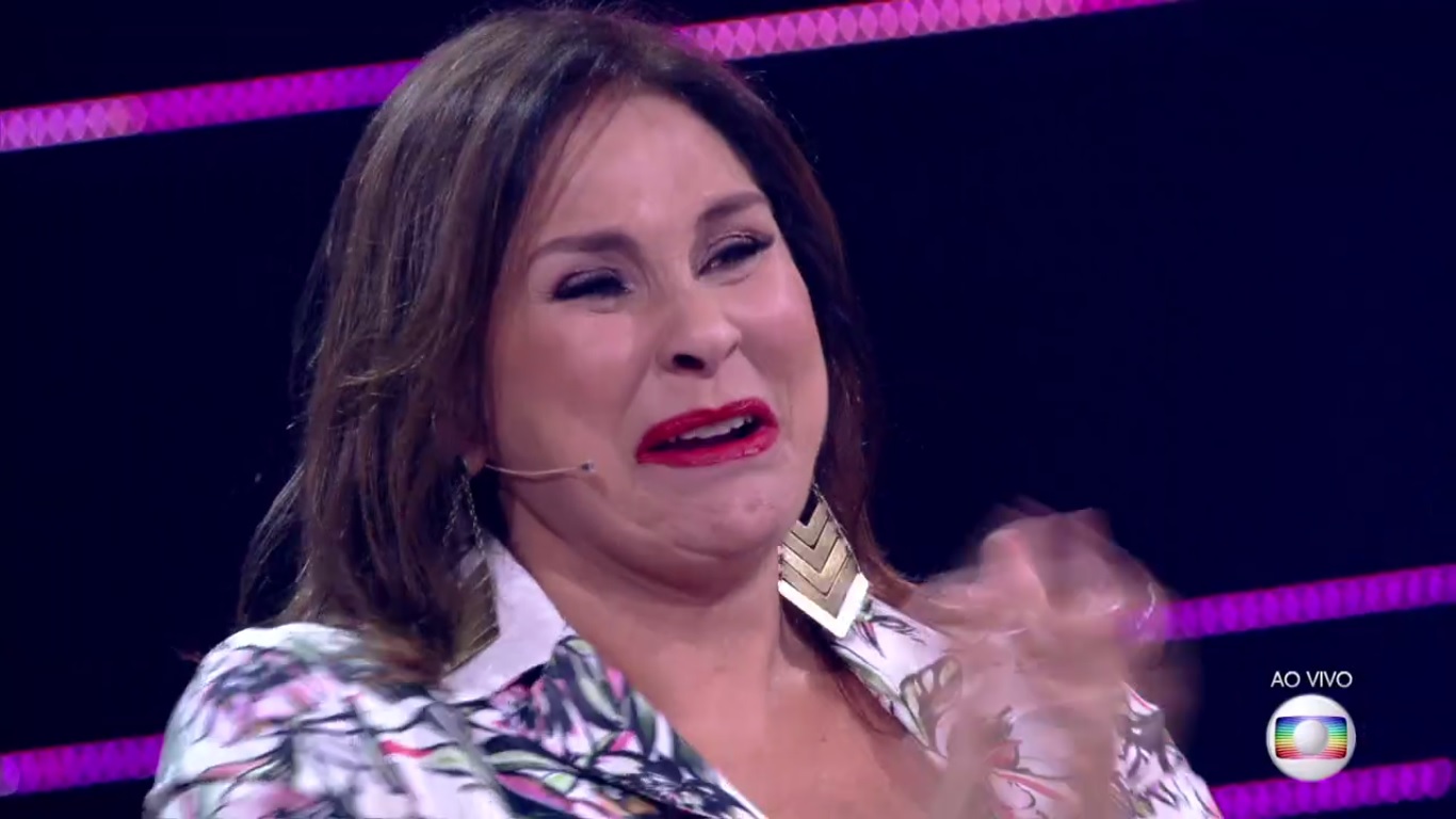 Fafá de Belém se emociona no Popstar