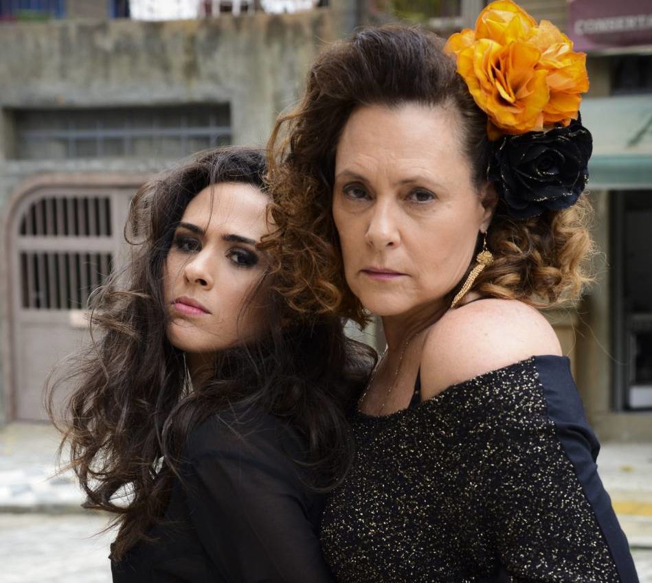 Tatá Werneck e Elizabeth Savalla em Amor à Vida