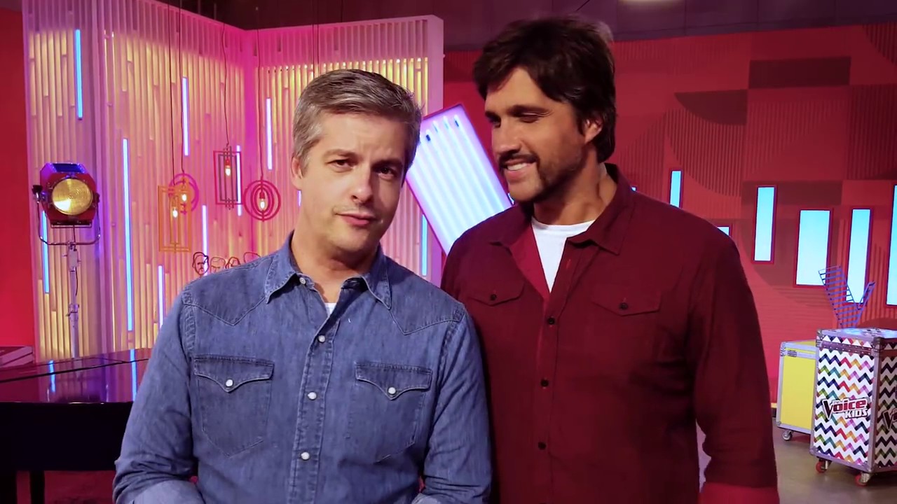 Victor e Leo nos bastidores do The Voice Kids