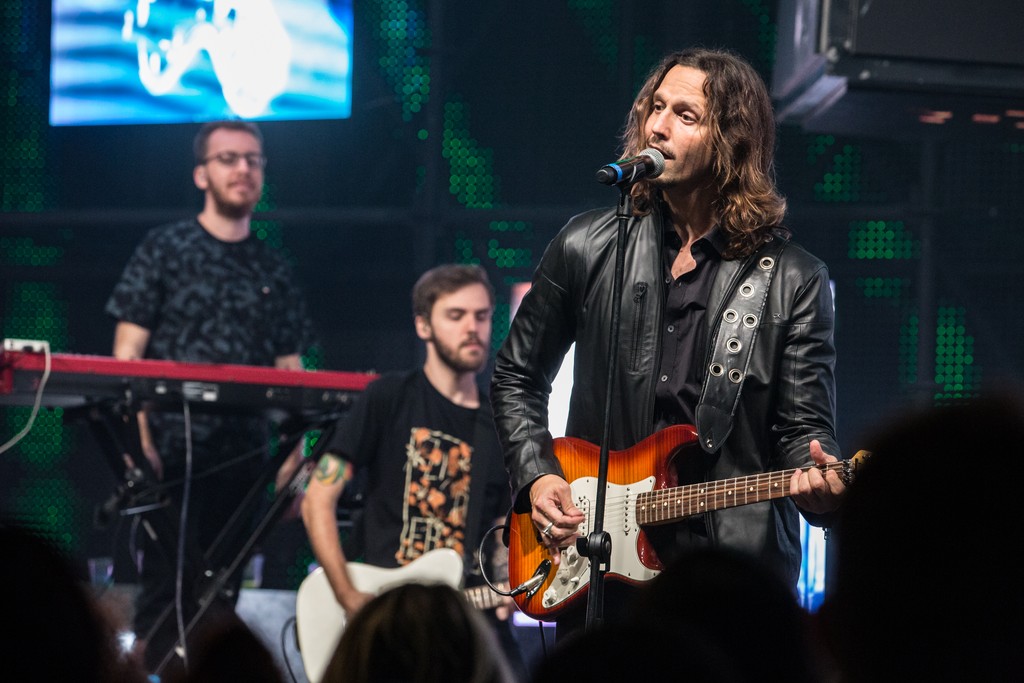 Vladimir Brichta como Gui Santiago em Rock Story