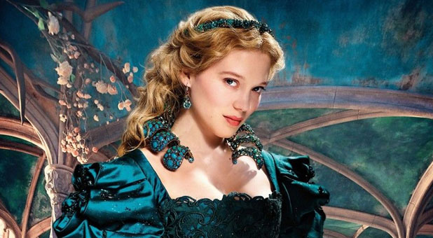 Globo exibe os filmes A Bela e a Fera e O Vingador do Futuro neste domingo