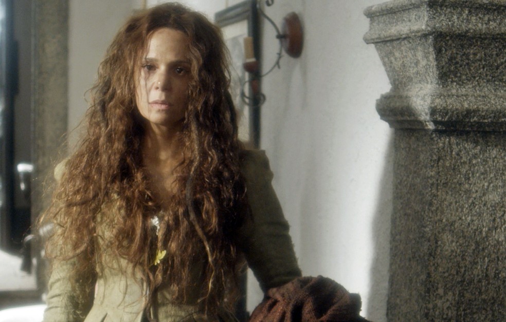 Maria Amália (Vanessa Gerbelli) de Novo Mundo