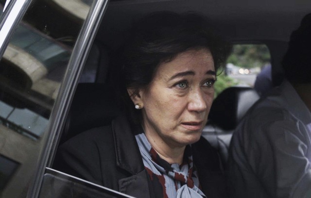 Silvana (Lília Cabral) fica aos prantos ao ser detida em A Forca do Querer