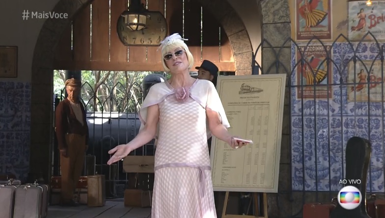 Ana Maria Braga no cenario de Tempo de Amar