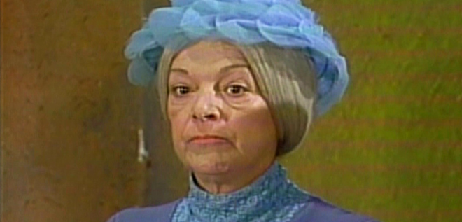 Angelines Fernández como a Bruxa do 71 do Chaves