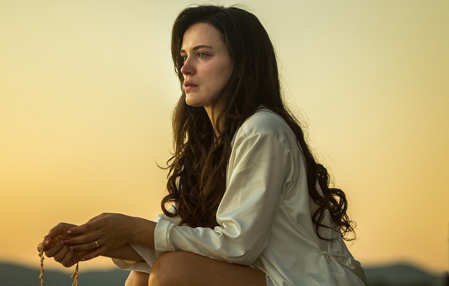 Clara (Bianca Bin) de O Outro Lado do Paraiso