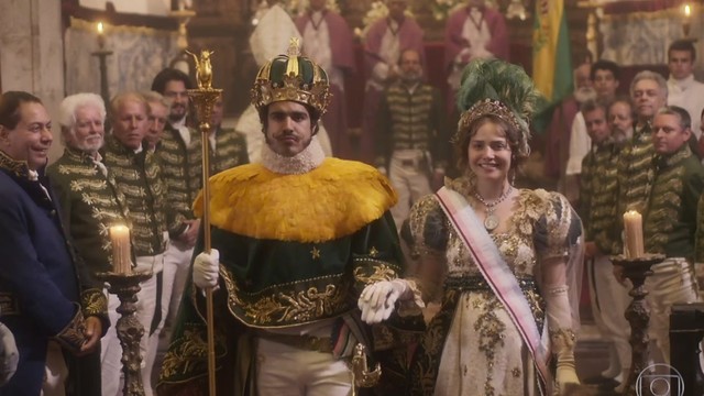 Dom Pedro (Caio Castro) e Leopoldina (Leticia Colin) de Novo Mundo