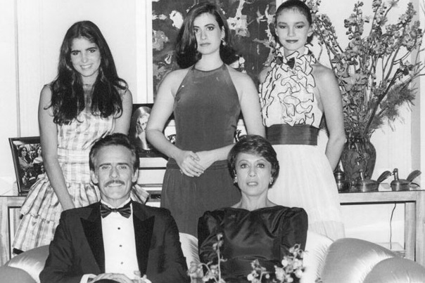 Lucas Cantomaia (Francisco Cuoco) e sua família em Eu Prometo