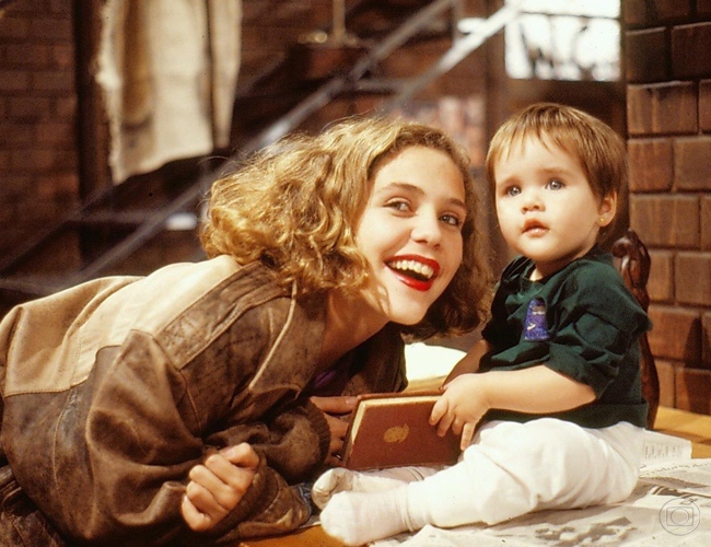 Isabela Garcia, protagonista de Bebe a Bordo, e Helena (Beatriz Wurts Bertu)