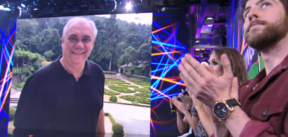 Marcelo Rezende é homenageado no Domingão (Reprodução)