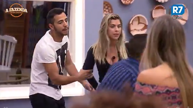Ana Paula Minerato e Fábio Arruda brigam em A Fazenda - Nova Chance