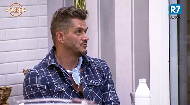 Marcos durante conversa com Aritana Maroni