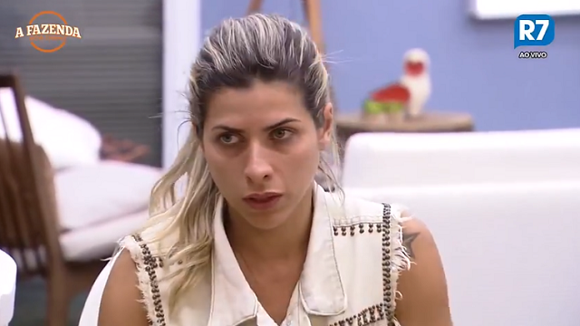 Ana Paula Minerato durante conversa com Marcos