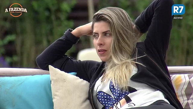 Ana Paula Minerato diz gostar do trabalho da cantora Anitta