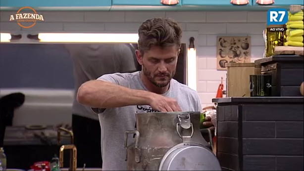 Marcos Harter em A Fazenda 9