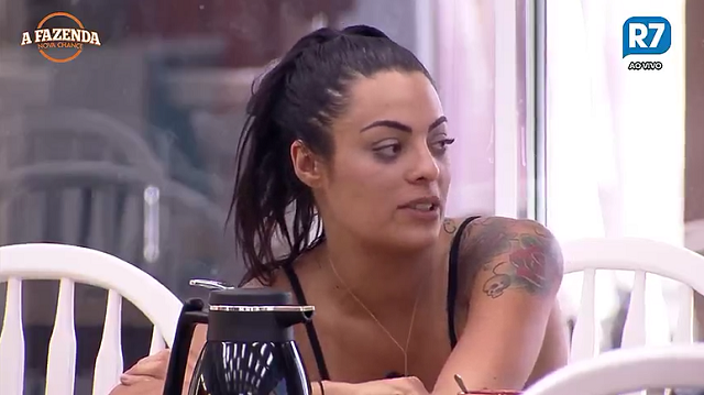 Monique Amin conversando com Marcos Harter