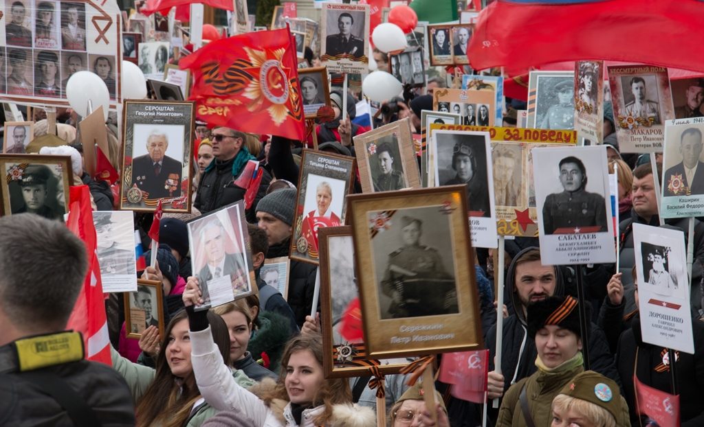 Marcha em homenagem aos mortos na 2° Guerra