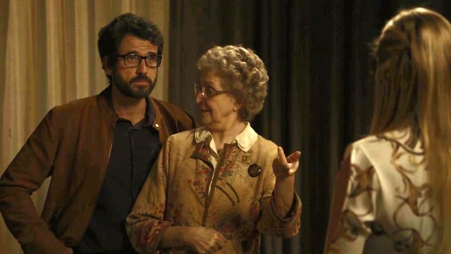Samuel (Eriberto Leao), Adineia (Ana Lucia Torre) e Suzy (Ellen Rocche) de O Outro Lado do Paraiso