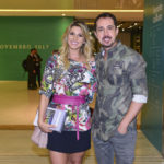 Lívia Andrade e Thiago Rocha no lançamento do livro Biografia da Televisão Brasileira