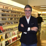 João Kléber no lançamento do livro Biografia da Televisão Brasileira