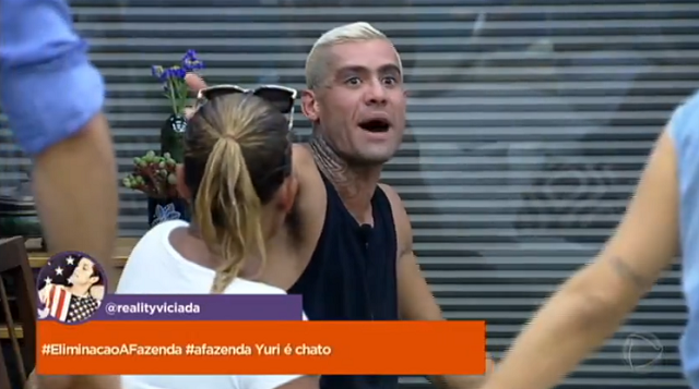 Enfurecido, Yuri grita com Rita Cadillac