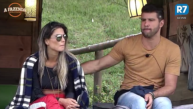 Flávia Viana fala sobre redes sociais