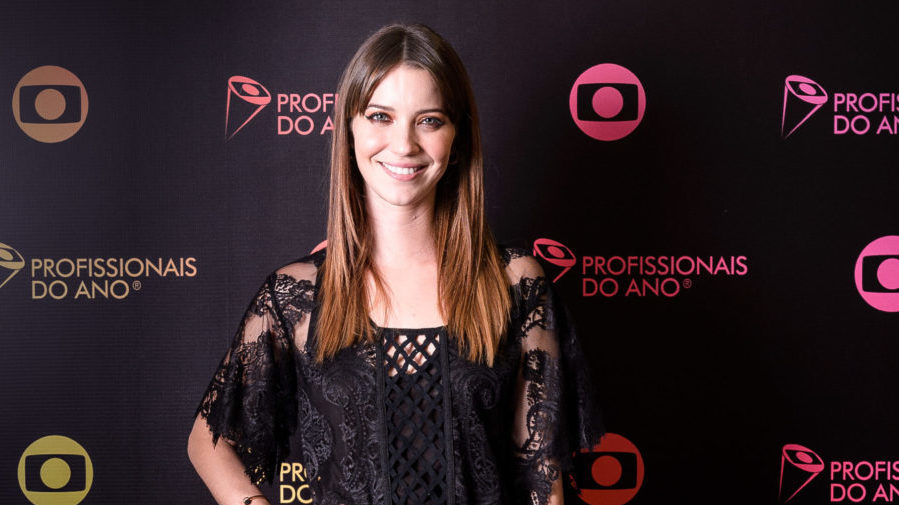 Nathalia Dill