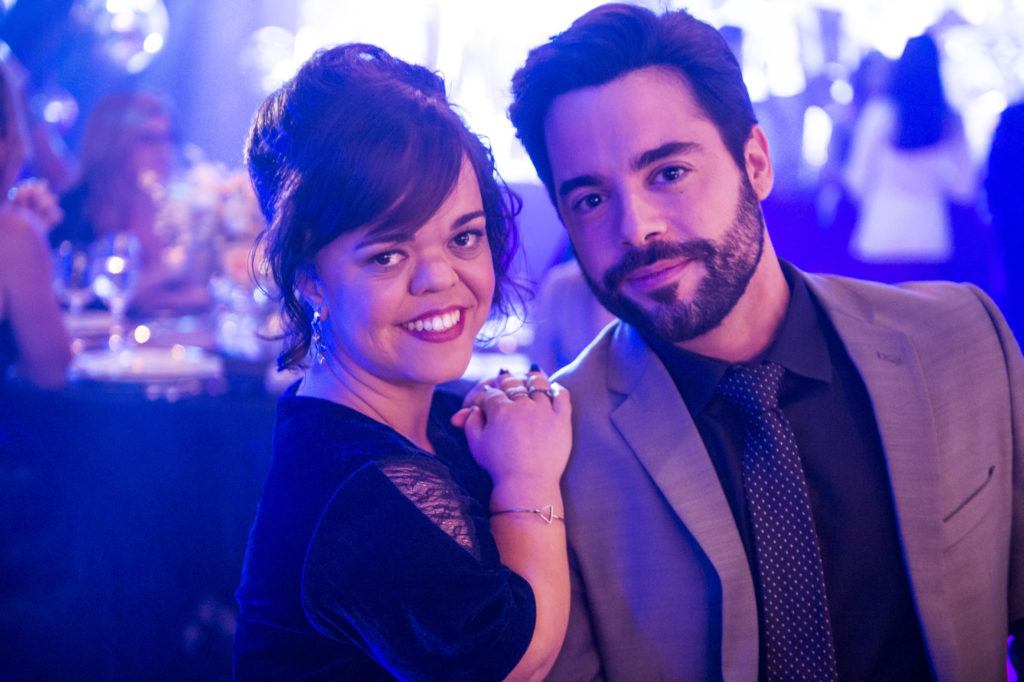 Estela (Juliana Caldas) e Amaro (Pedro Carvalho) em O Outro Lado do Paraíso
