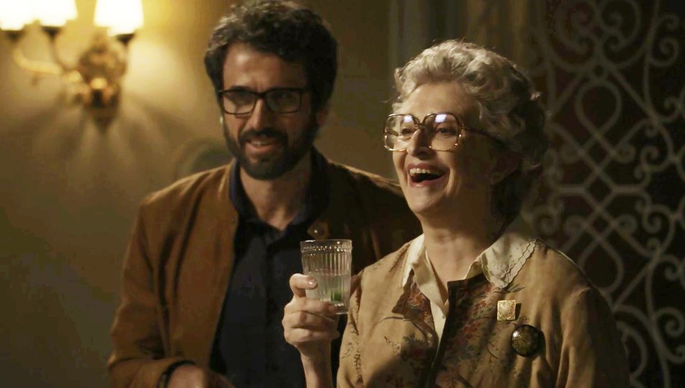 Adinéia (Ana Lucia Torre) e Samuel (Eriberto Leão) em O Outro Lado do Paraíso