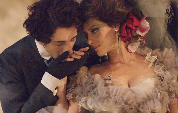 Michel Melamed e Maria Fernanda Cândido em Capitu