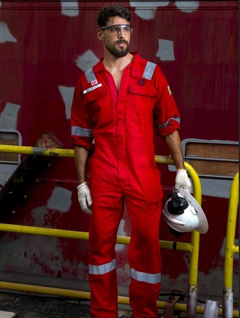 Caua Reymond como o Dante de Ilha de Ferro