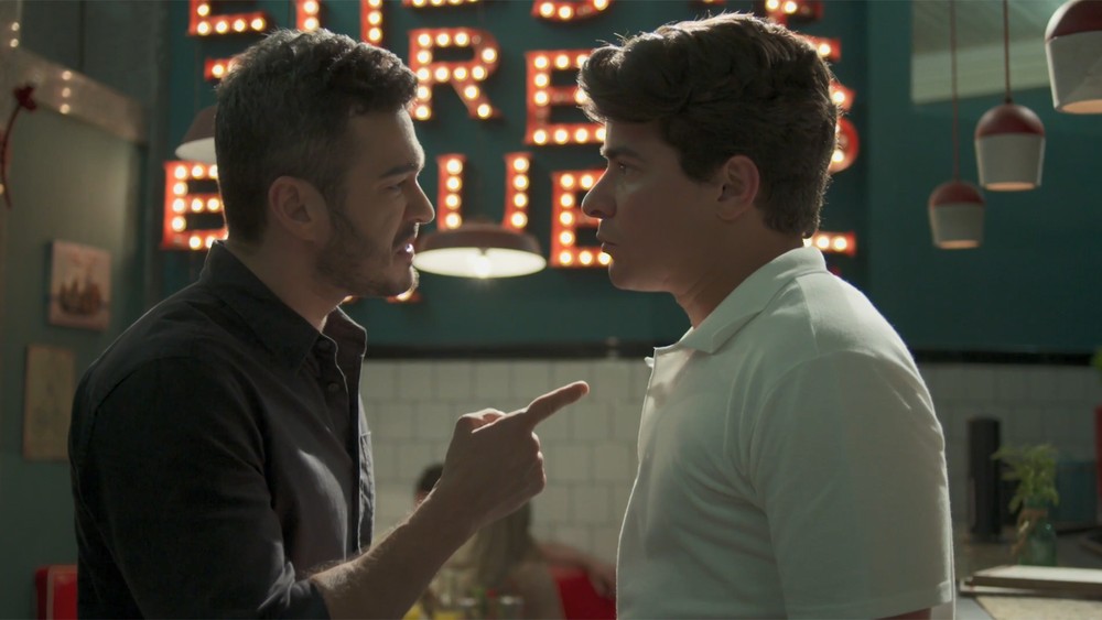 Domenico (Marcos Veras) e Julio (Thiago Martins) de Pega Pega