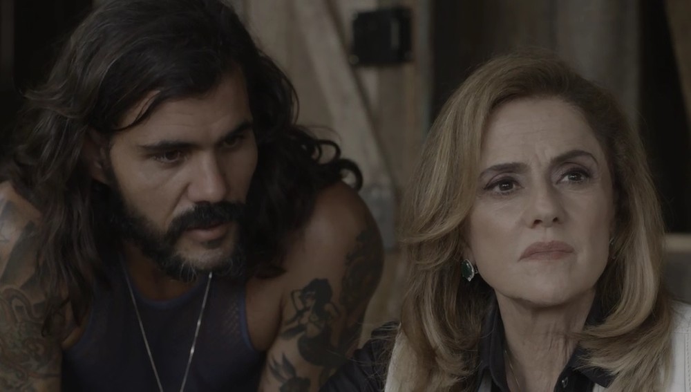 Mariano (Juliano Cazarre) e Sophia (Marieta Severo) de O Outro Lado do Paraiso