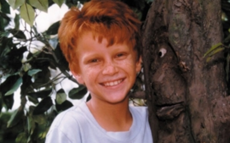 Zezé (Caio Romei) e Minguinho em Meu Pé de Laranja Lima