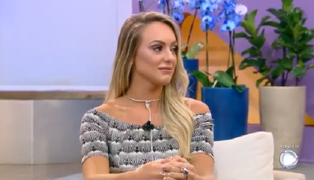 Monick Camargo se arrepende de ter cuspido em Marcos Harter