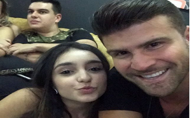 Sabrina Viana, filha de Flávia, ao lado de Marcelo Ié Ié