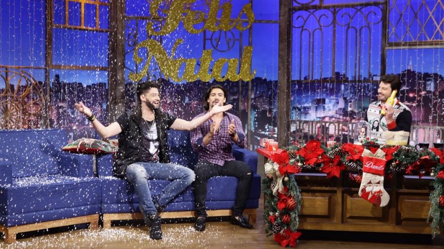 Munhoz e Mariano participam do The Noite com Danilo Gentili