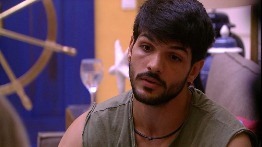 Lucas se sente ameaçado por Kaysar no BBB18 (Reprodução: TV Globo)
