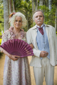 Ofélia (Vera Holtz) e Felisberto (Tato Gabus Mendes) em Orgulho e Paixão