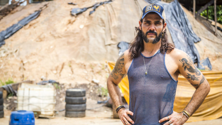 Mariano (Juliano Cazarré) em O Outro Lado do Paraíso
