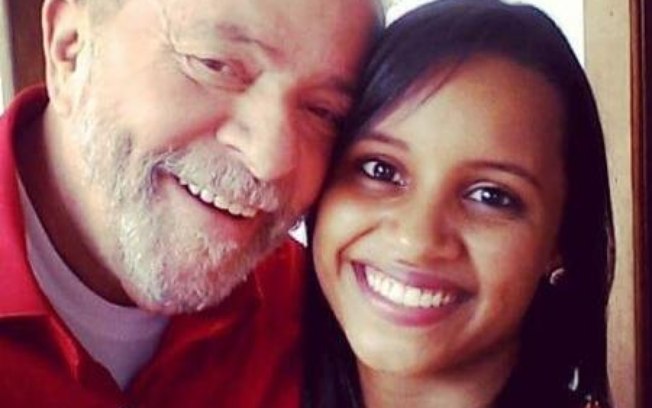 O ex-presidente Lula ao lado da nova sister do BBB18, Gleici (Divulgação)