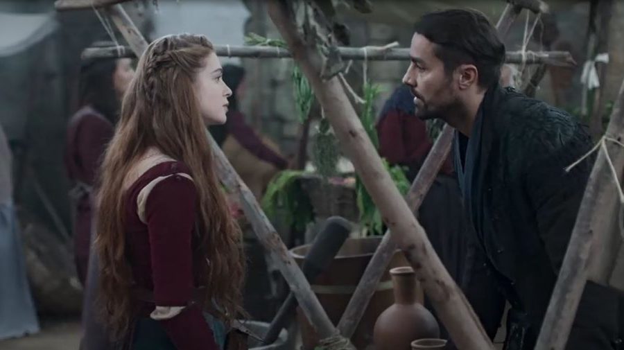 Amália (Marina Ruy Barbosa) e Virgílio (Ricardo Pereira) em Deus Salve o Rei