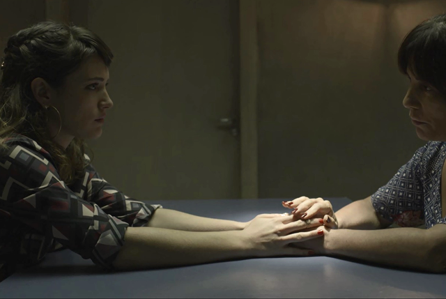 Clara (Bianca Bin) e Duda (Gloria Pires) de O Outro Lado do Paraiso