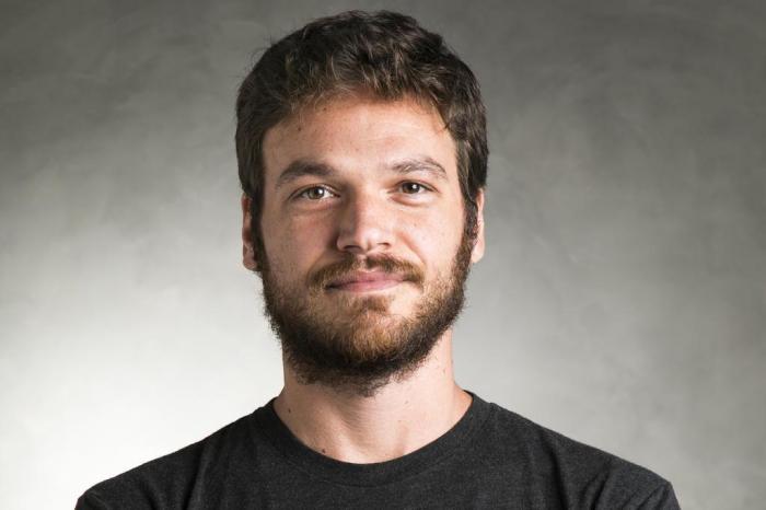 Emílio Dantas viverá protagonista de folhetim das 21 horas (Divulgação/TV Globo)